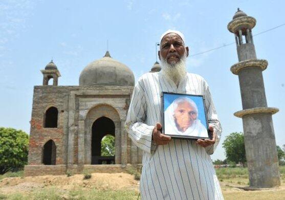 Kisah Pria Miskin yang Membuat Replika Taj Mahal (so sweet bgt)