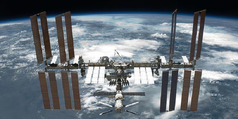 Habis Sahur Pertama, Ayo Lihat ISS Melintas di Langit Indonesia