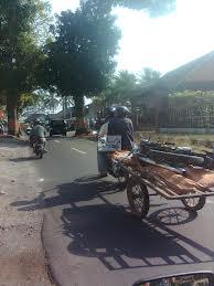 Sepeda Motor Angkutan Serba Guna !!!! Ngakak inside