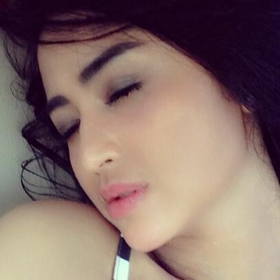 FOTO FOTO CANTIK DEWI PERSIK