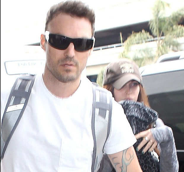 Akhirnya Bayi Pasangan Megan Fox dan Brian Austin Muncul Di Depan Umum &#91;HOT PIC&#93;