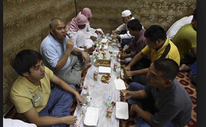 Tips Agar Tak Alami Komplikasi Diabetes Saat Berpuasa