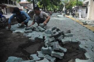 Bedanya pembuatan jalan di Indonesia dengan di Belanda