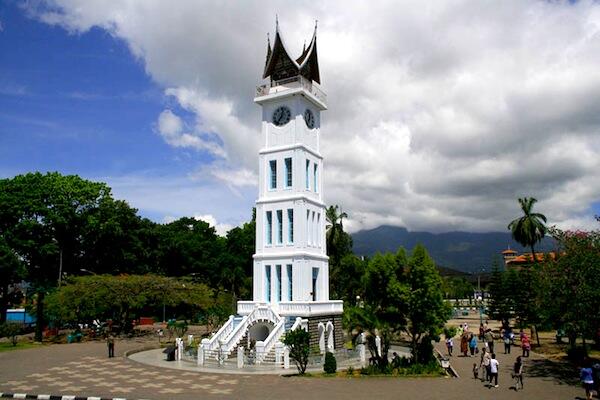 Tempat ngabuburit populer di beberapa kota di Indonesia