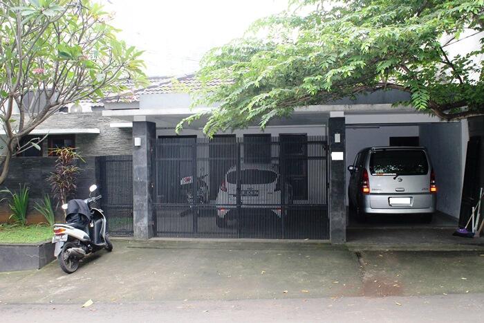 Dijual Rumah Siap Huni Di Lokasi Sangat Strategis KEBAYORAN BARU
