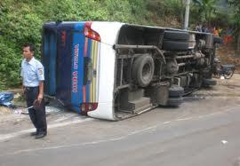 TEMPAT DUDUK TRAMAN DI DALAM BUS