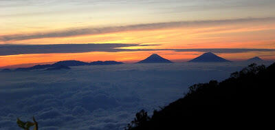 CATATAN PERJALANAN PENDAKIAN GUNUNG SLAMET VIA BAMBANGAN ( 16 - 19 Juli 2012 )