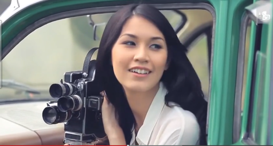 SAPA GAN NAMA MODEL VIDEOKLIP ADERA LEBIH INDAH?? CANTIK BEUD GAN!!!