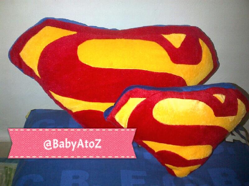 bantal SUPERMAN