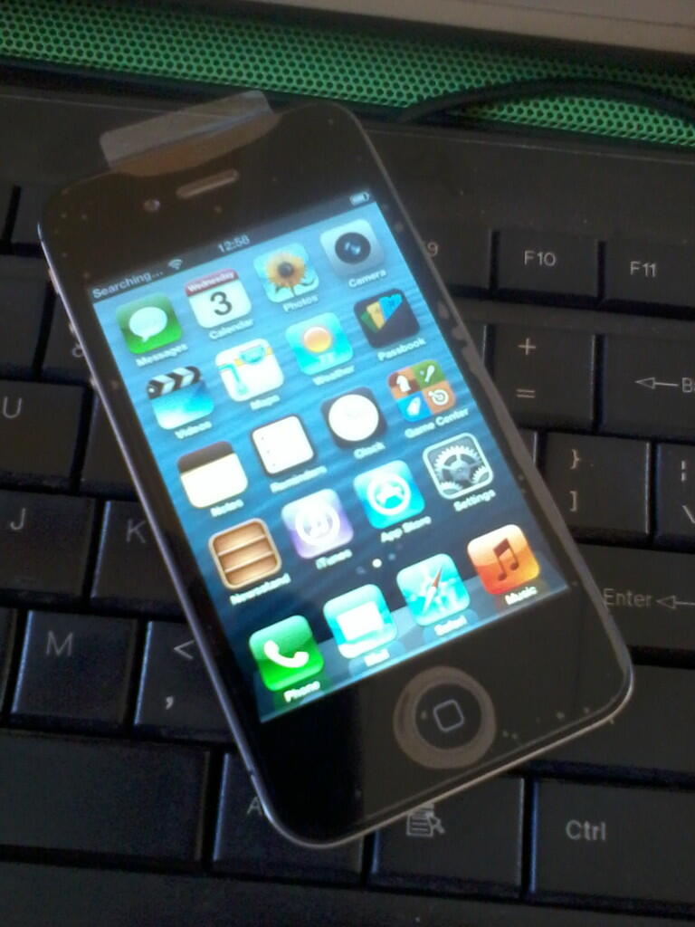 WTS IPHONE 4 CDM Free Inject Smartfren
