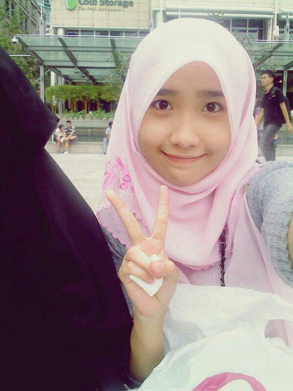 Yoona SNSD berkerudung masukk fans SNSD!!!! (NO PHOTOSHOP)