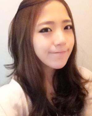 Yoona SNSD berkerudung masukk fans SNSD!!!! (NO PHOTOSHOP)