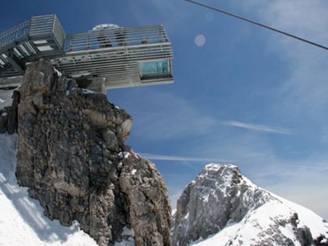 &#91;HT&#93;MENANTANG ADRENALIN DI TEPI JURANG GUNUNG ALPEN 