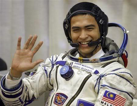 8 Muslim yang Pernah ke Antariksa