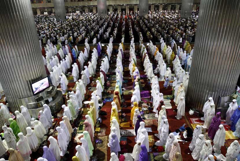 Hikmah, Manfaat, dan Keutamaan Sholat Tarawih Di Tiap Malamnya