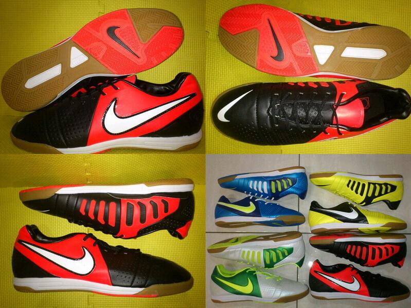 Cari sEpAtU nIkE BoLA fUTsAL MAGISTA MERCURIAL X