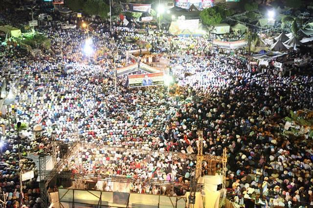 Satu Juta Pendukung Mursi Tarawih di Bundaran Rabi’ah Adawiyah