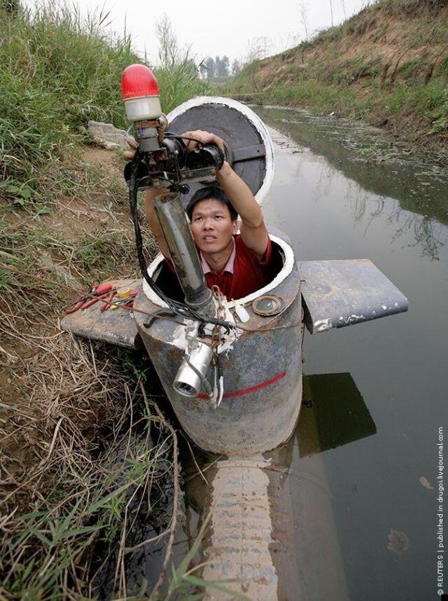 Gokil sob !! buat kapal selam sendiri !!!