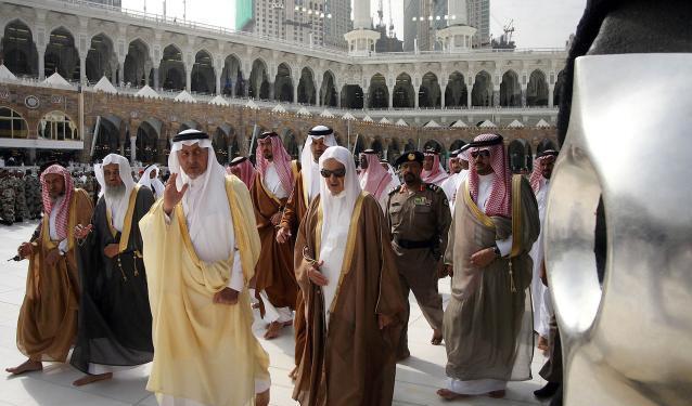 PIC Proses memandikan Kabah