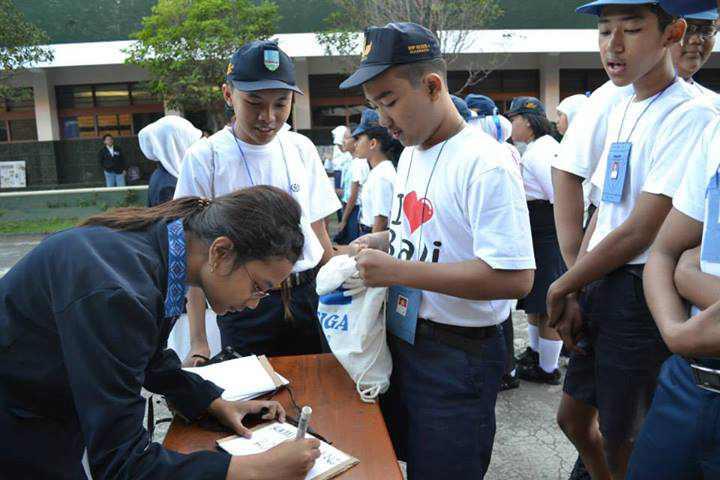 Yang ingin mengingat kenangan MOS SMA, silahkan MASUK