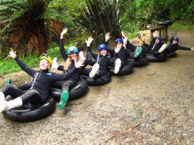 Arung Jeram Bawah Tanah di New Zealand