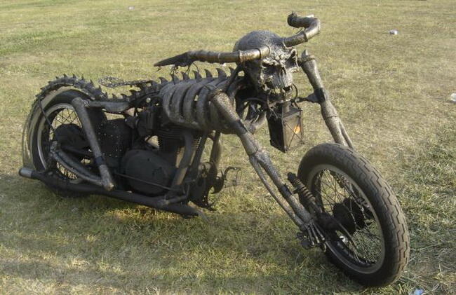 10 Desain Sepeda Motor yang Menyeramkan di Dunia 