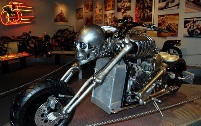 10 Desain Sepeda Motor yang Menyeramkan di Dunia 
