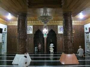 Masjid Berperahu di tengah kota jakarta