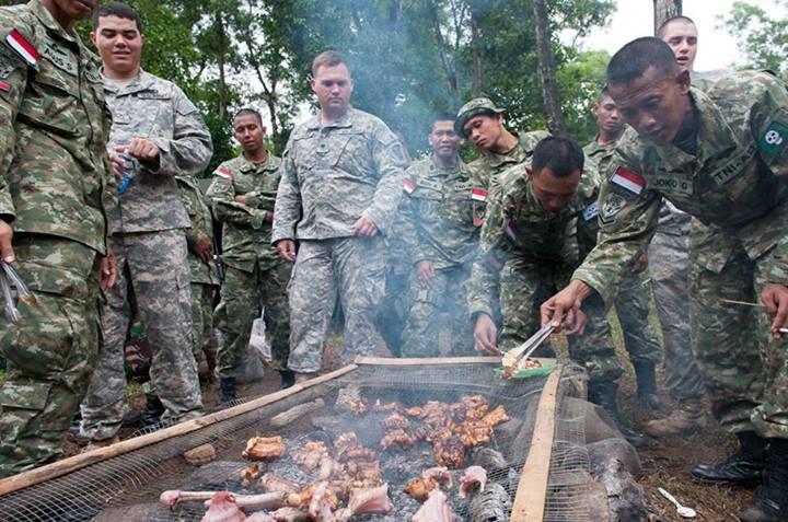 Tentara amrik latihan Jungle Survival di indonesia (pic)