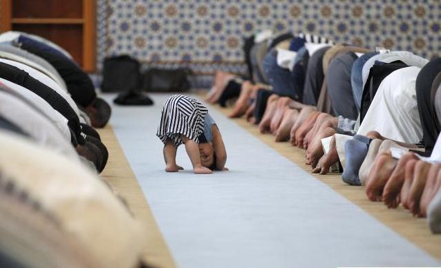 PIC Keindahan sujud di bulan Ramadan