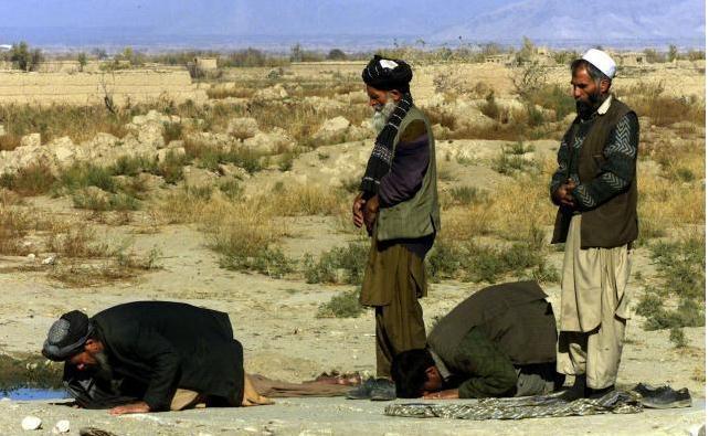PIC Keindahan sujud di bulan Ramadan