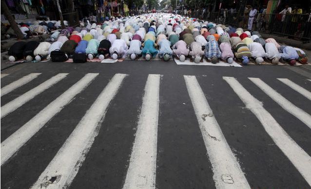 PIC Keindahan sujud di bulan Ramadan