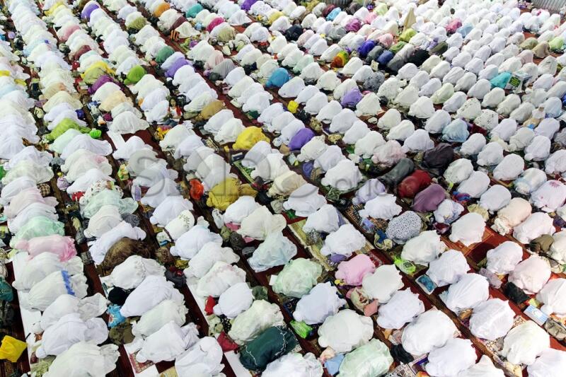 PIC Keindahan sujud di bulan Ramadan