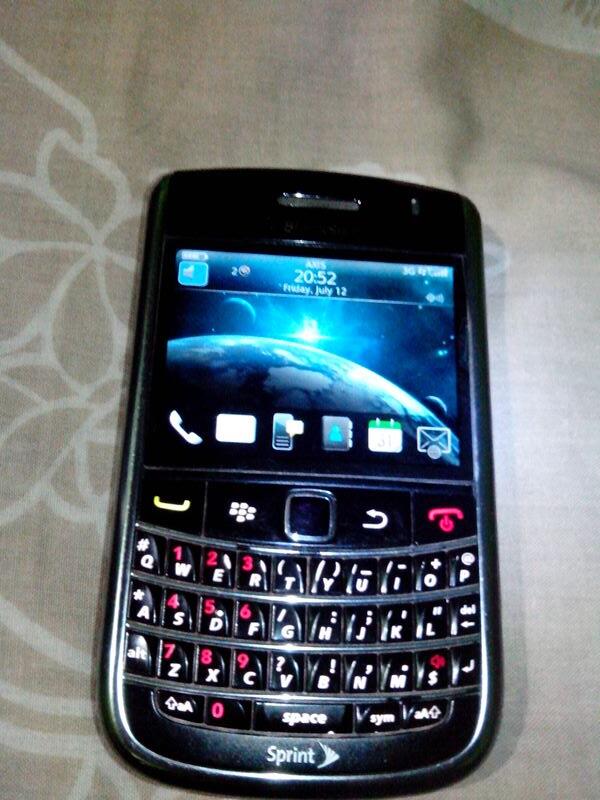 WTS Blackberry 9650 aka BB Essex Edisi Tanpa Kamera Batangan..Solo