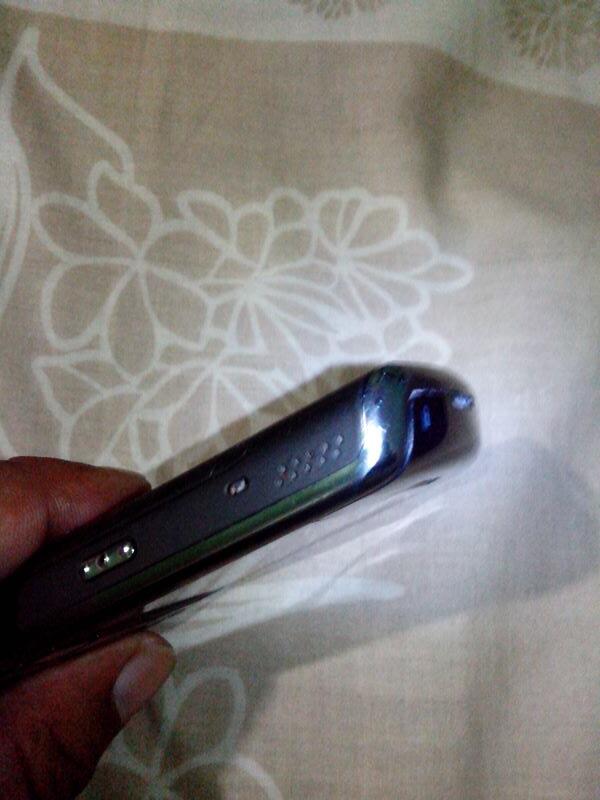 WTS Blackberry 9650 aka BB Essex Edisi Tanpa Kamera Batangan..Solo
