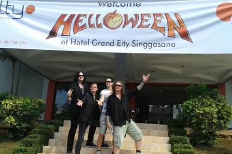 HELLOWEEN SILATURAHMI DENGAN SULTAN KUTAI KARTANEGARA