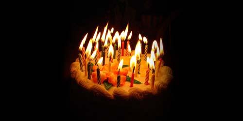 Nyanyi lagu "Happy Bithday to you"??? yakin????