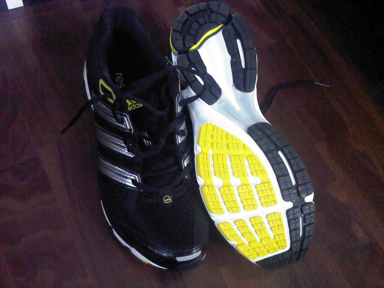 WTS Adidas Running Shoes Men's ... >BNWT<