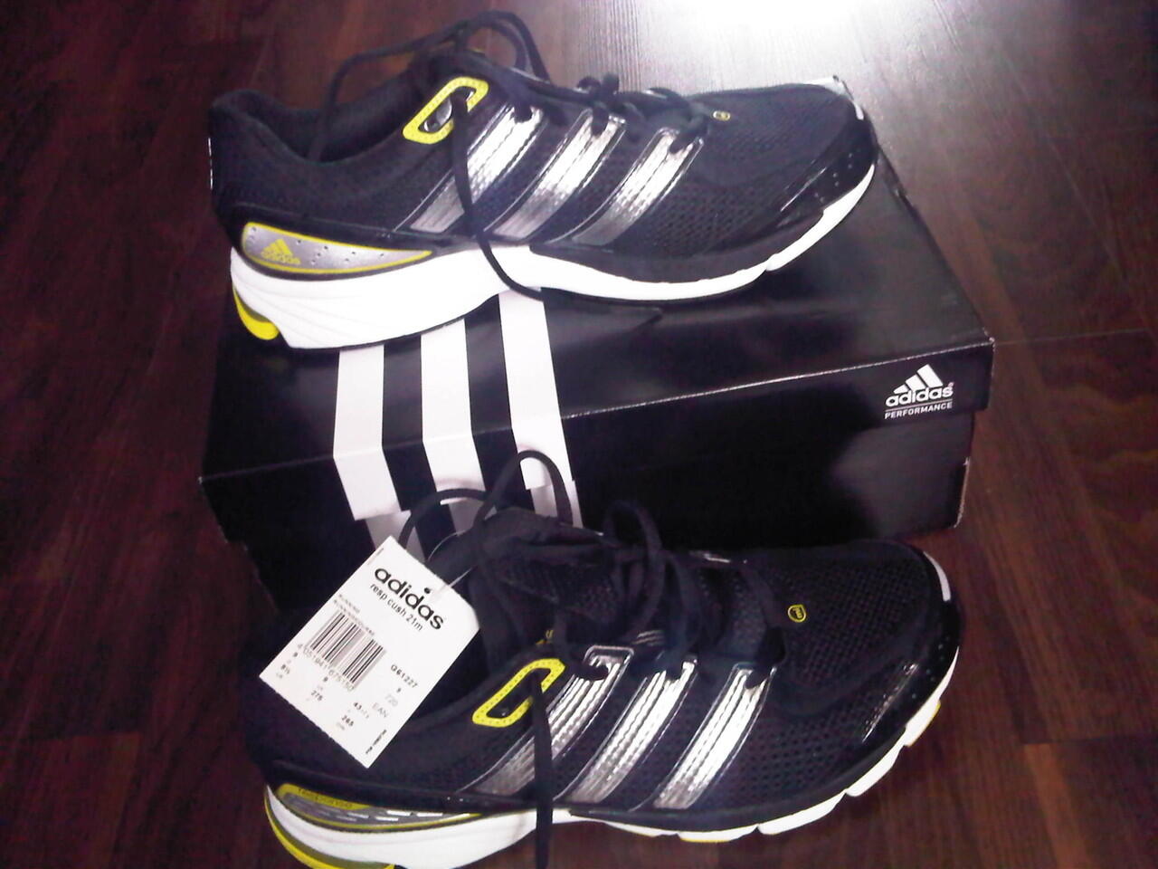 WTS Adidas Running Shoes Men's ... >BNWT<