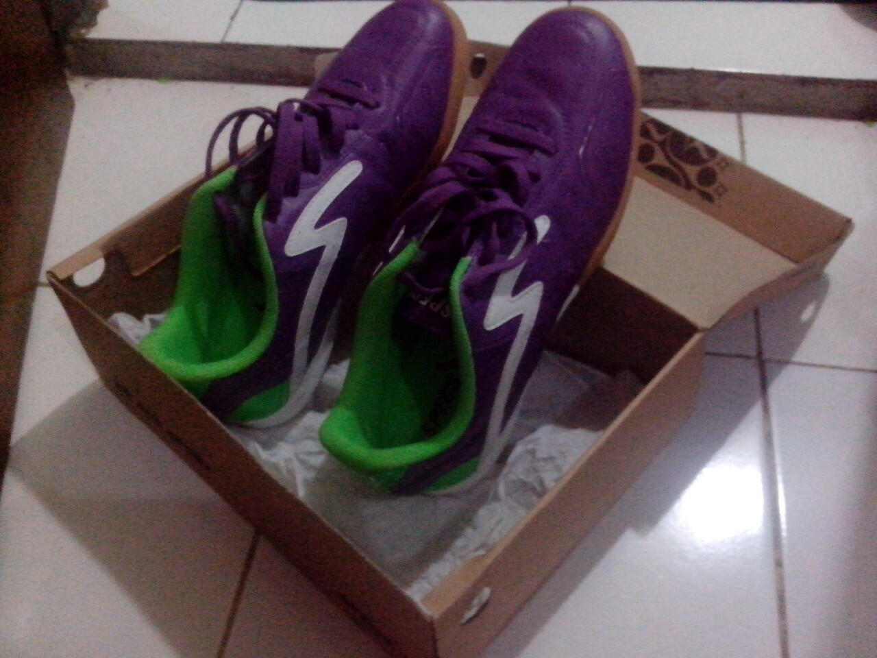Sepatu futsal nike dan league no.43 dan sepatu sneaker league no.44 Murah.