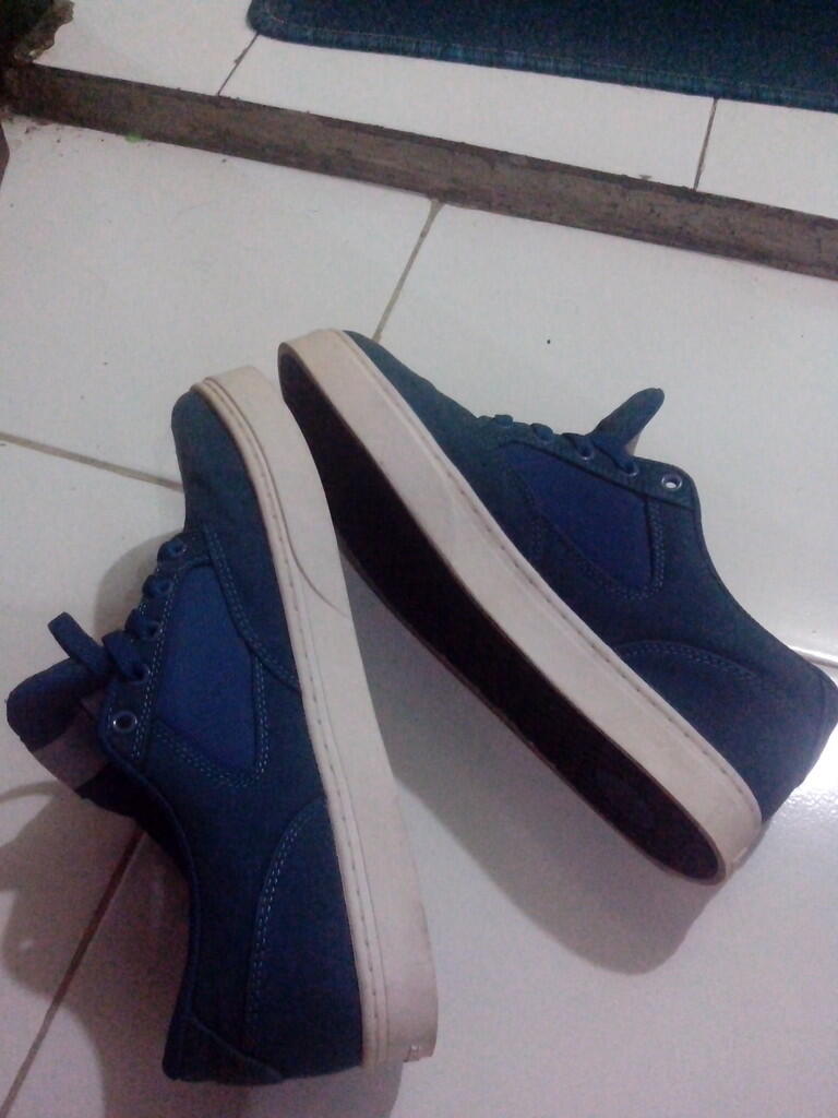Sepatu futsal nike dan league no.43 dan sepatu sneaker league no.44 Murah.