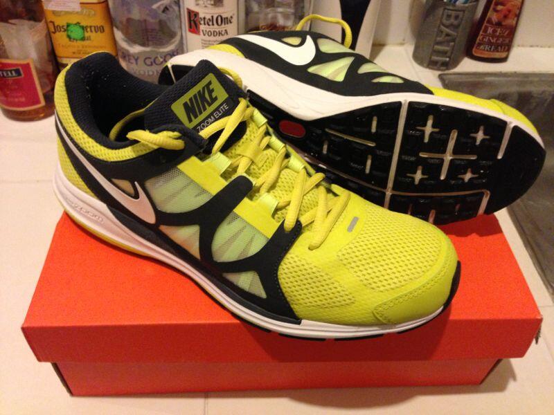 FS : NIKE ZOOM ELITE+ size 9
