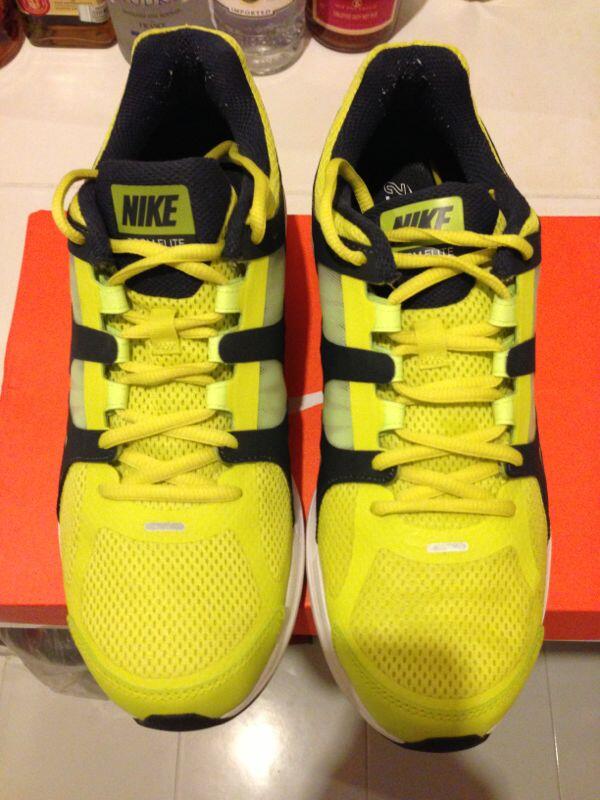 FS : NIKE ZOOM ELITE+ size 9