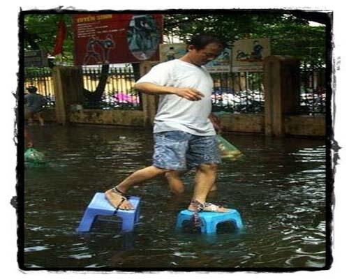 Teknologi terbaru gan, Sendal anti banjir