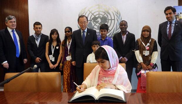 Remaja Pakistan Terinspirasi Malala