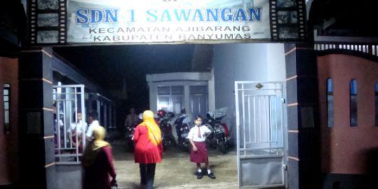  Tradisi berebut tempat, siswa SD berangkat usai sahur