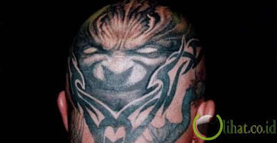 5 Musisi Rock yang Membuat Tato di Kepala