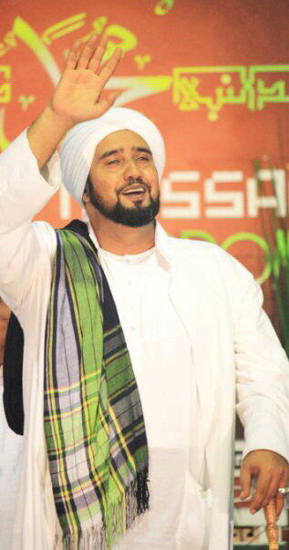 Mengenal Sosok Habib Syech bin Abdul Qadir Assegaf (Solo)