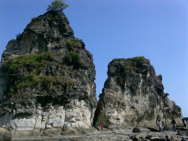 Sawarna Beach (pantai yang tersembunyi di banten)