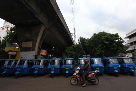Pemprov DKI Luncurkan 30 Bajaj 'Seribu Harimau'